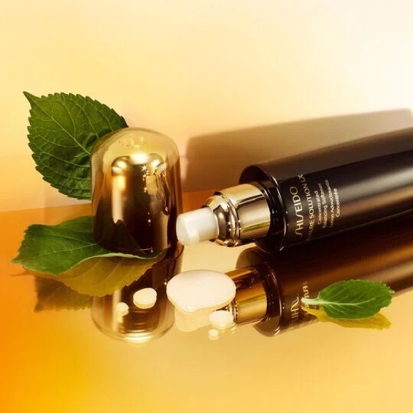 SHISEIDO Future Solution LX Concentrated Balancing Softener - Picture 5 of 5